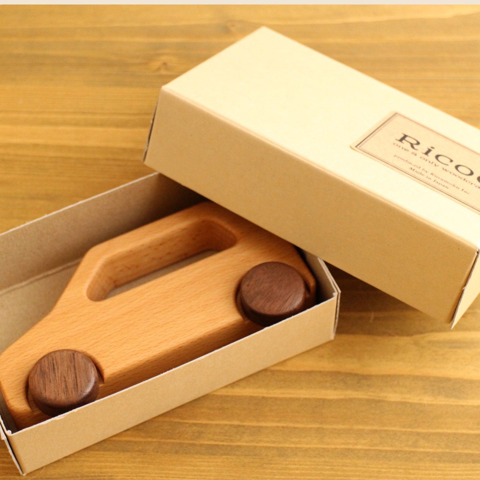 木のくるま　‐ハッチバック‐