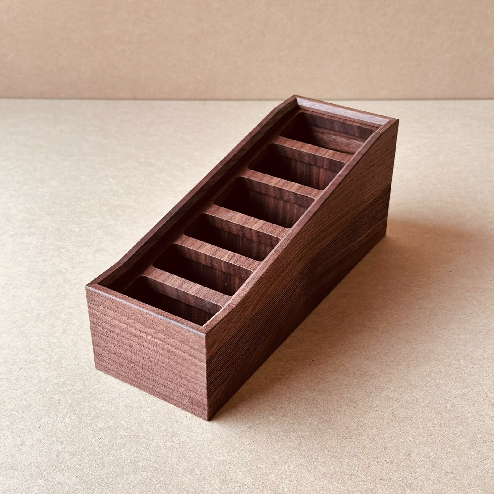 Outlet  リモコンスタンド  Walnut-02