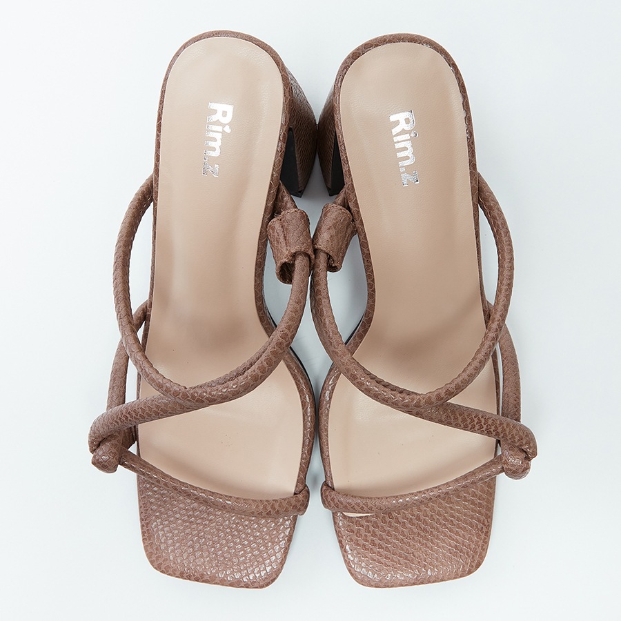 ���������������ȥ�åץߥ塼��