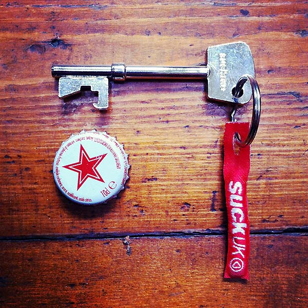 Suck UK �ܥȥ륪���ץʡ� �����ۥ���� ��ȴ��