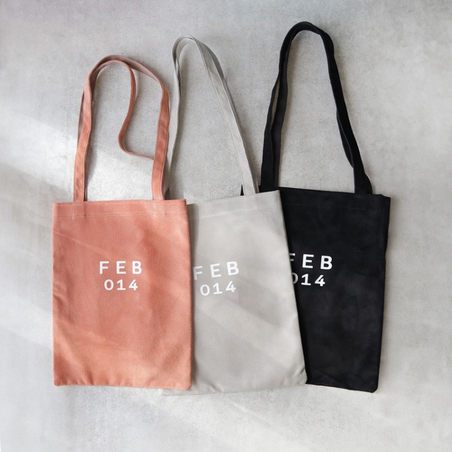 ライトなピッグスエードロゴトート (A4サイズ収納可）