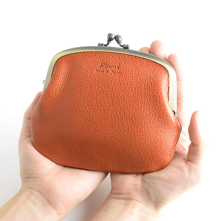 カードも紙幣も小銭も入る 仕切り付き親子がま口財布