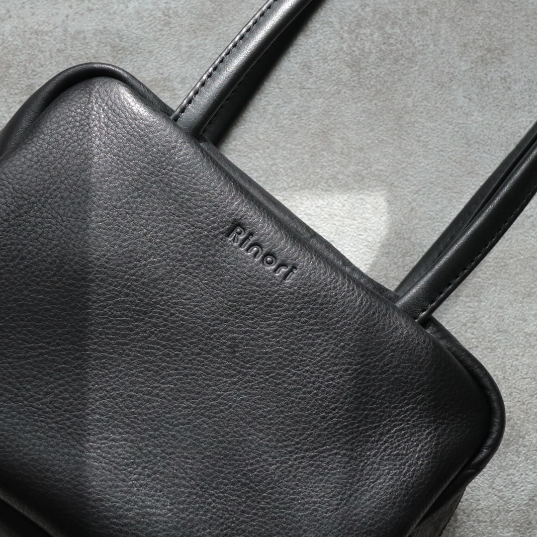 長めハンドルの、やわらかミニボストン【軽量】