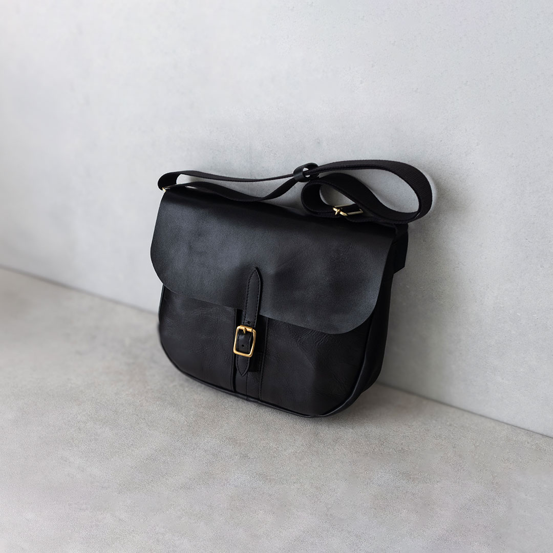 [予約][6月下旬お届け予定]ピリオドバッグ．　 ショルダーバッグ