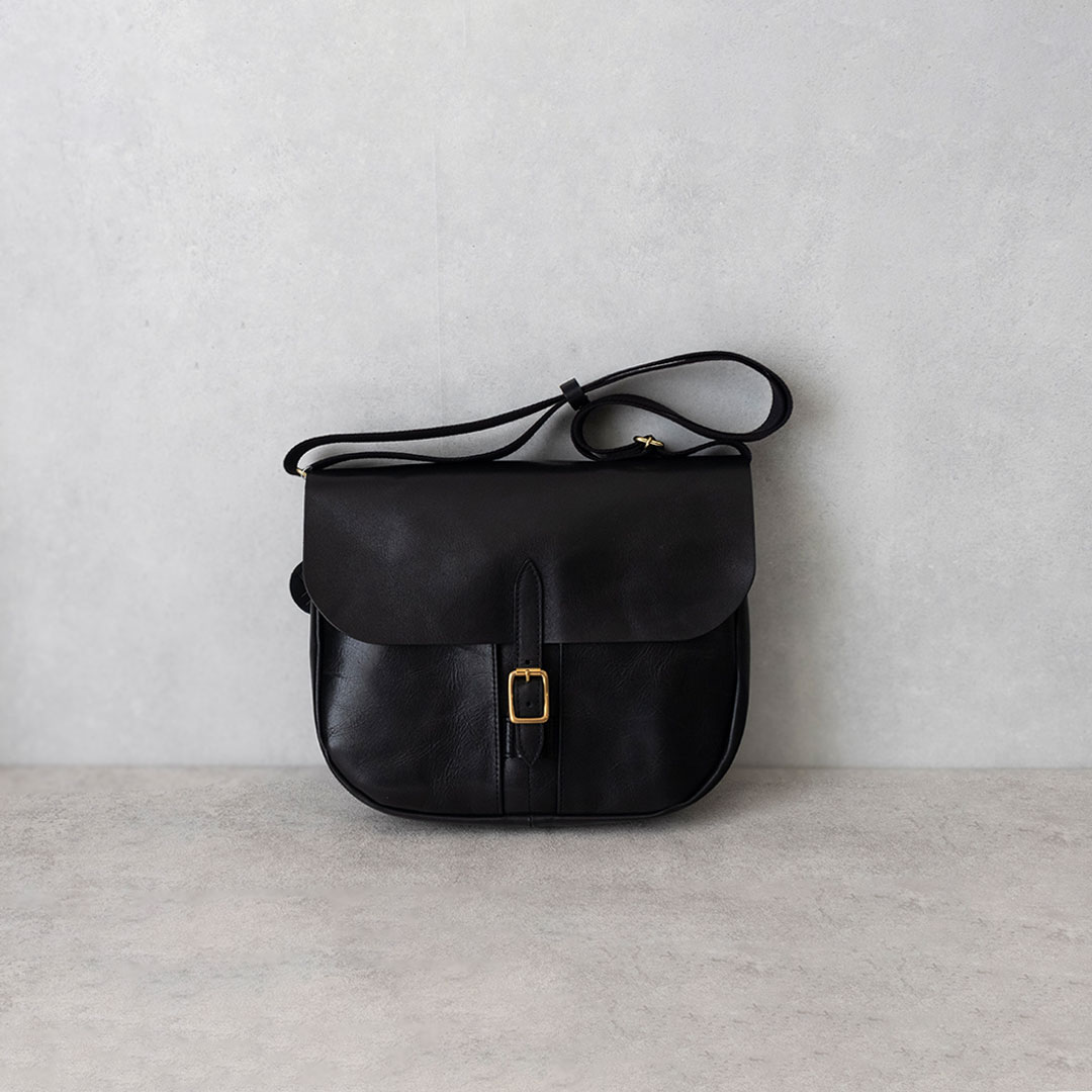 [予約][6月下旬お届け予定]ピリオドバッグ．　 ショルダーバッグ