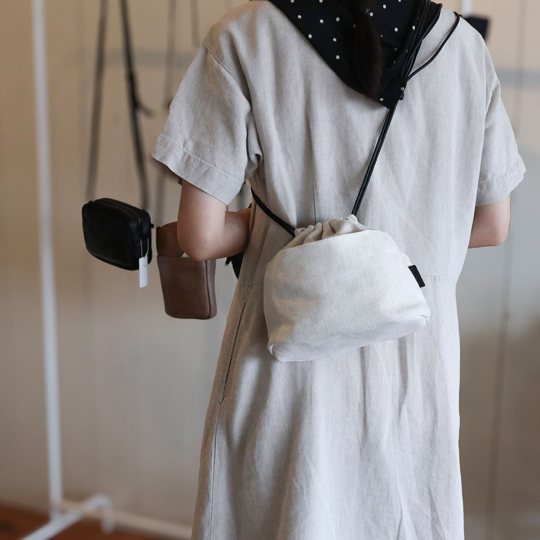 リネン巾着ショルダー （ショート肩当付き）【数量限定色】