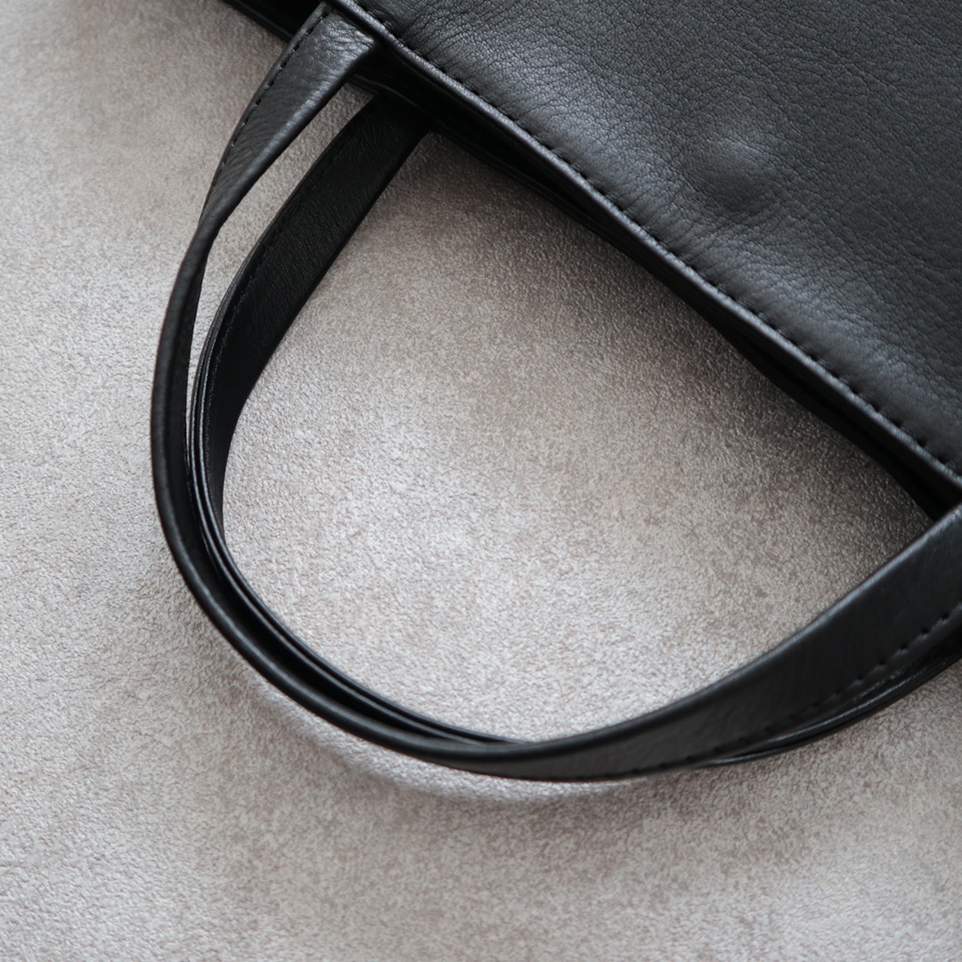 ふた付きがうれしい フラップワイドトート | flap wide tote