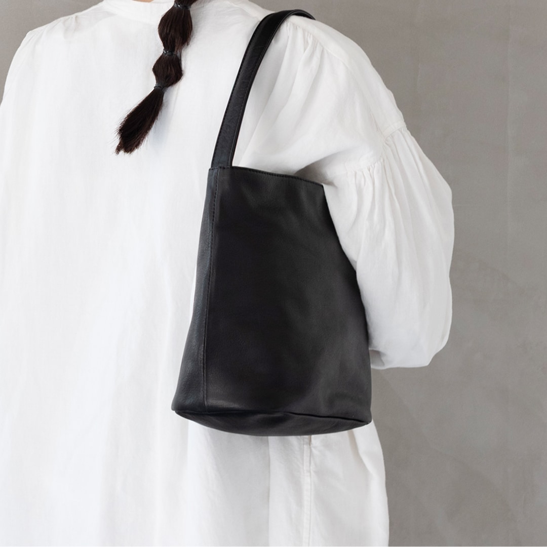 スクエアワンハンドルトート | Square One-Handle Tote