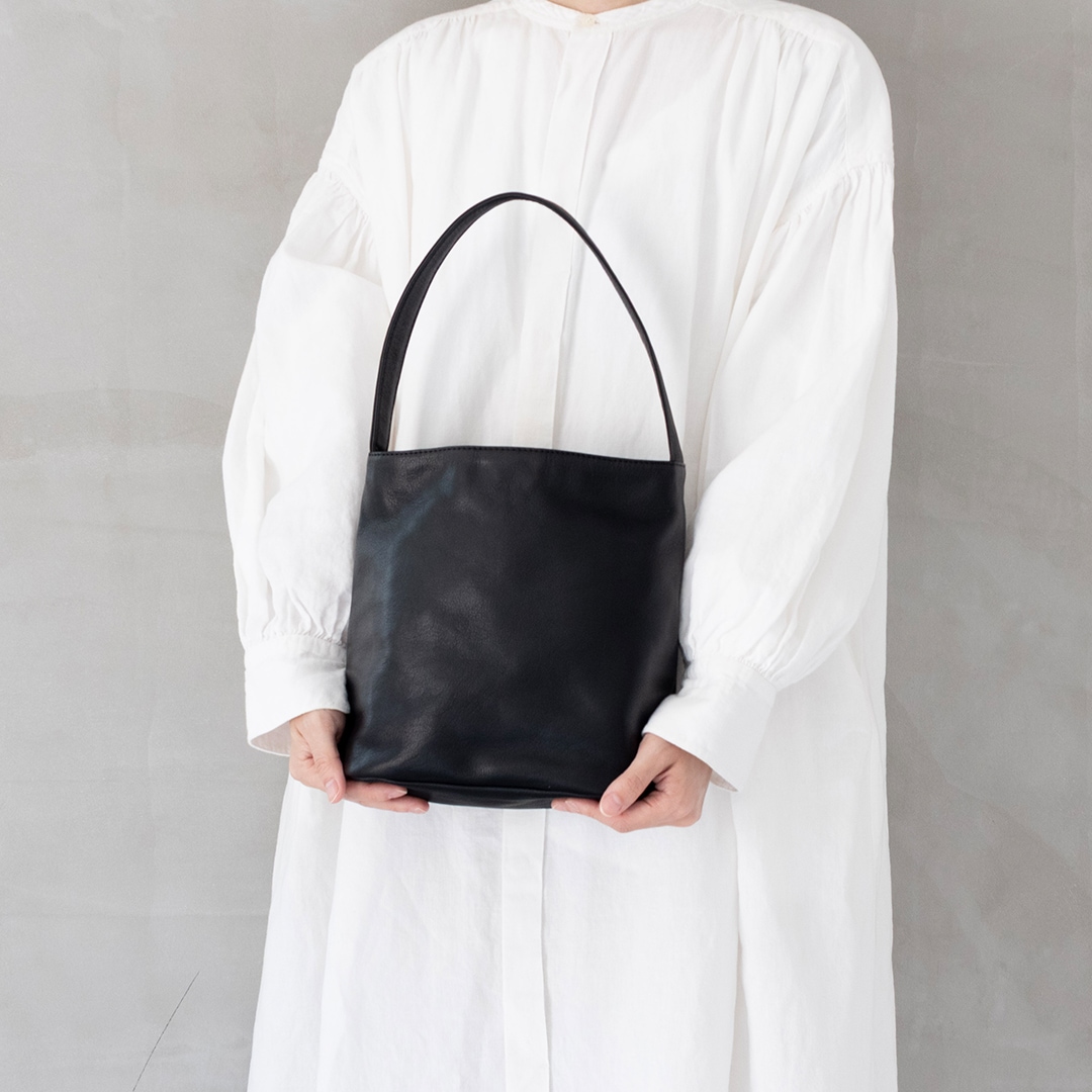 スクエアワンハンドルトート | Square One-Handle Tote