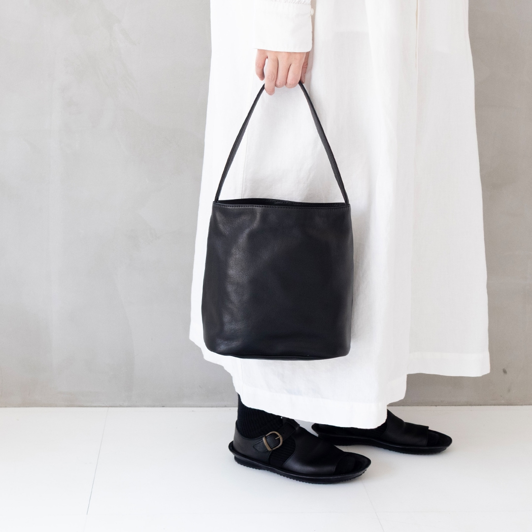 スクエアワンハンドルトート | Square One-Handle Tote