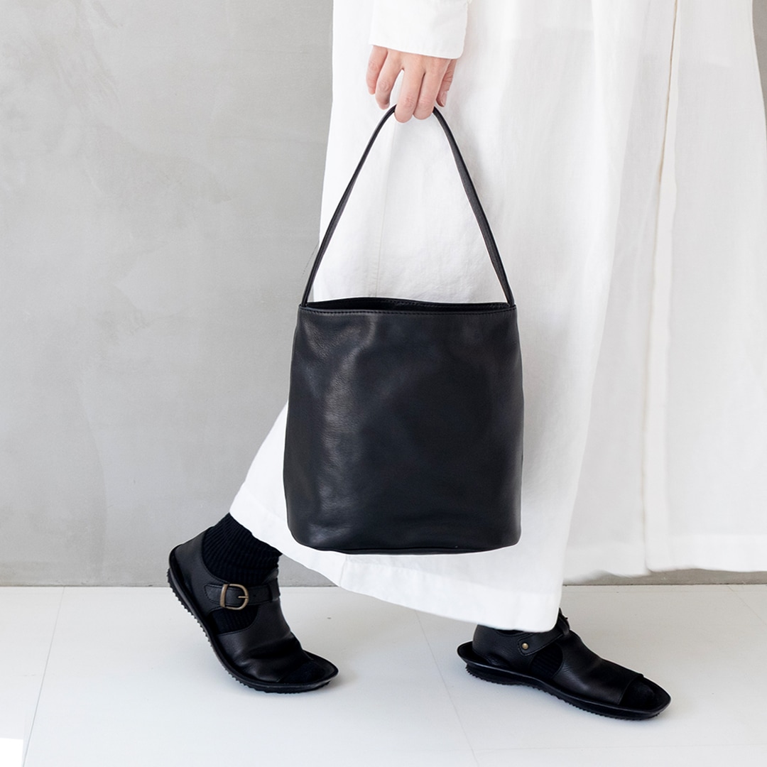 スクエアワンハンドルトート | Square One-Handle Tote