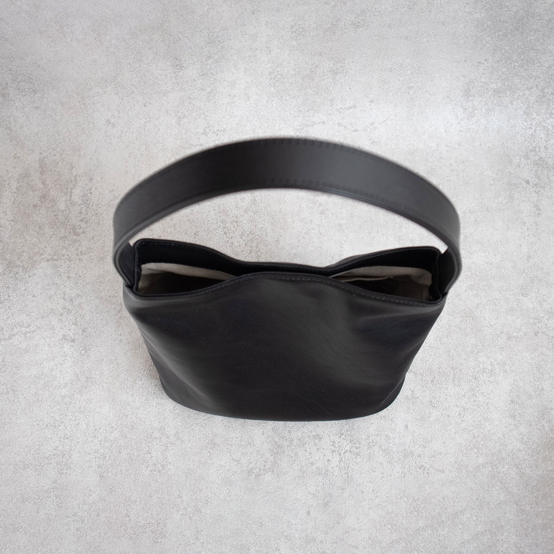 スクエアワンハンドルトート | Square One-Handle Tote