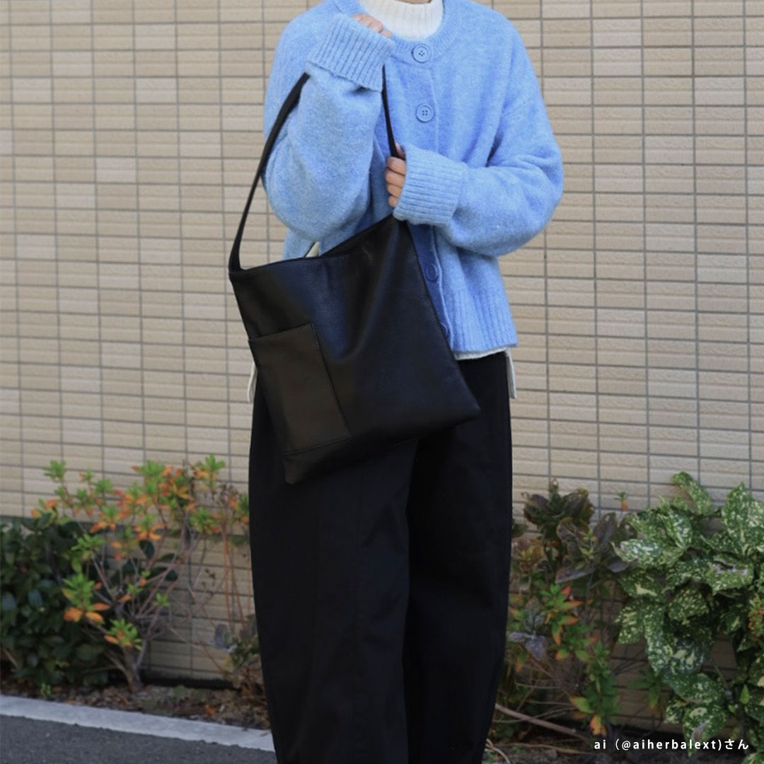 「暮らす」に寄り添う 外ポケット付きソフトレザー3waybag [ai&meg]