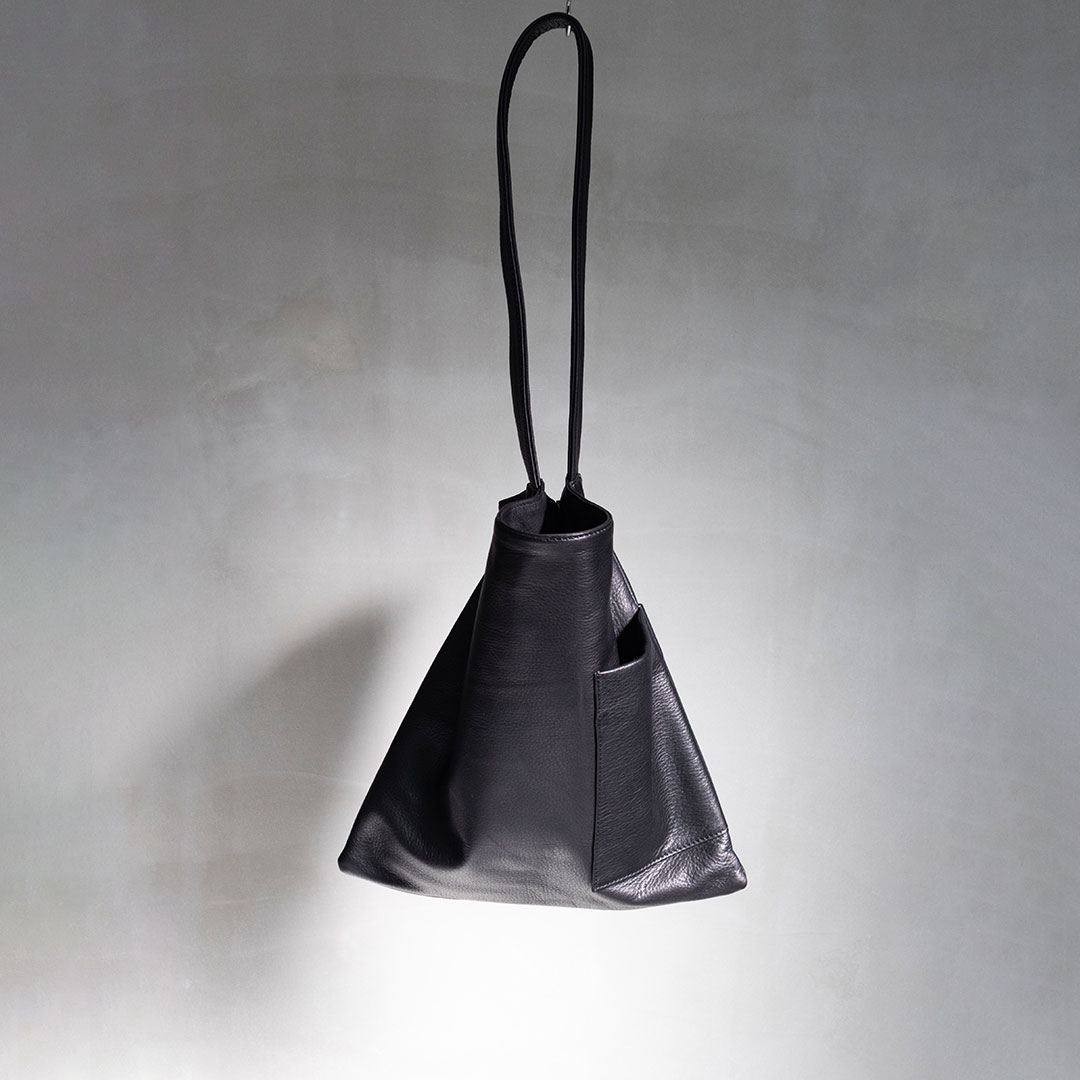 「暮らす」に寄り添う 外ポケット付きソフトレザー3waybag [ai&meg]