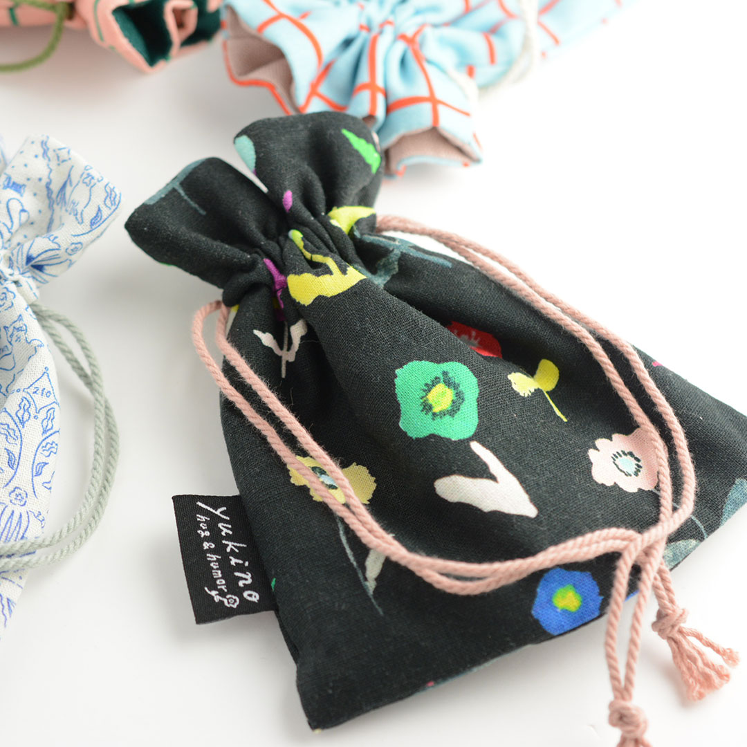 小さな巾着ポーチ