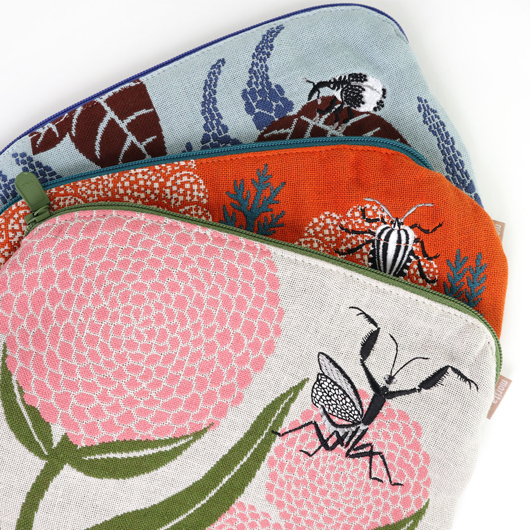 ポーチ  ( 花とカメムシ/ゾウムシ/カマキリ)