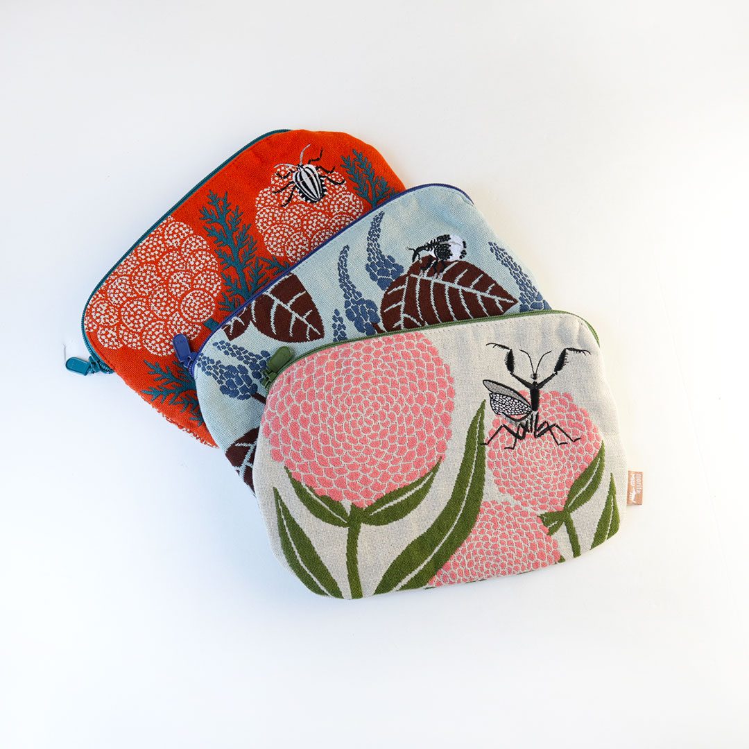 ポーチ  ( 花とカメムシ/ゾウムシ/カマキリ)