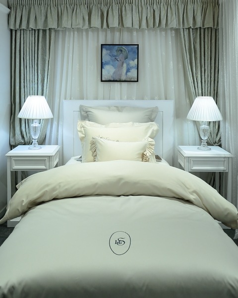 �����ɥ꡼���ѥ饹