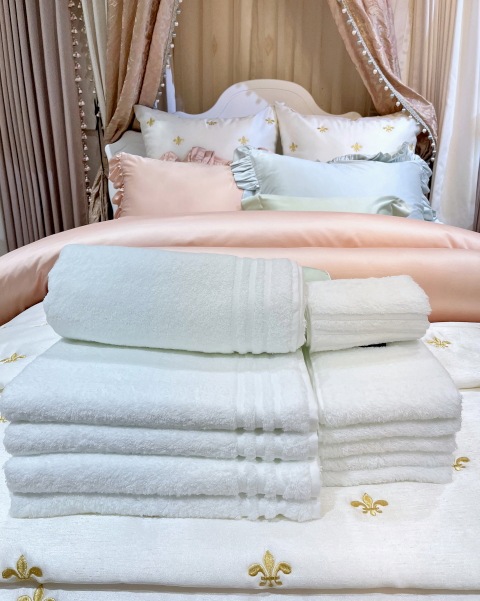 �������˥å����åȥ󥿥��롦�ץ饹���顼