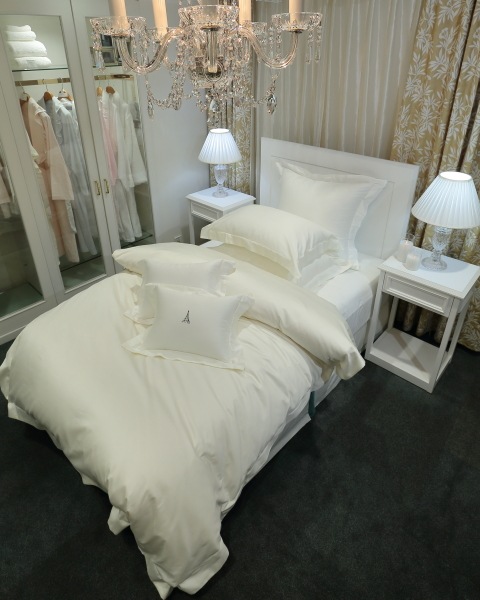 �ϡ��ա��ϡ��ա��ե�롦�٥åɥ�ͥ�