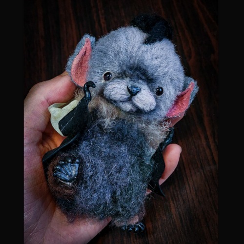 コボリサヤカ　コウモリ　テディベア コボリサヤカコウモリテディベア