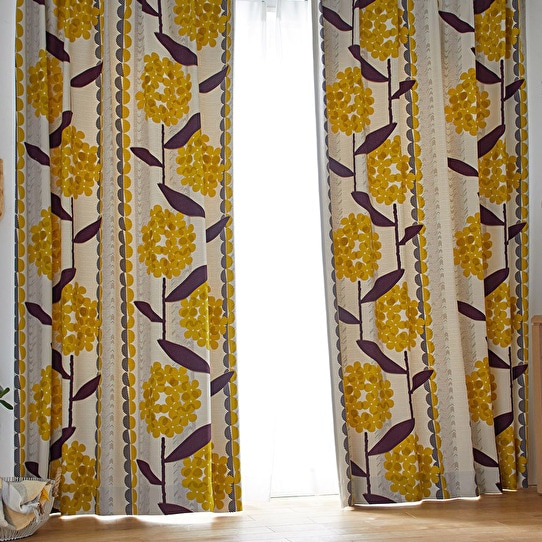 ケイランサスとストライプのレトロなデザイン KEIRANSASU 遮光カーテン