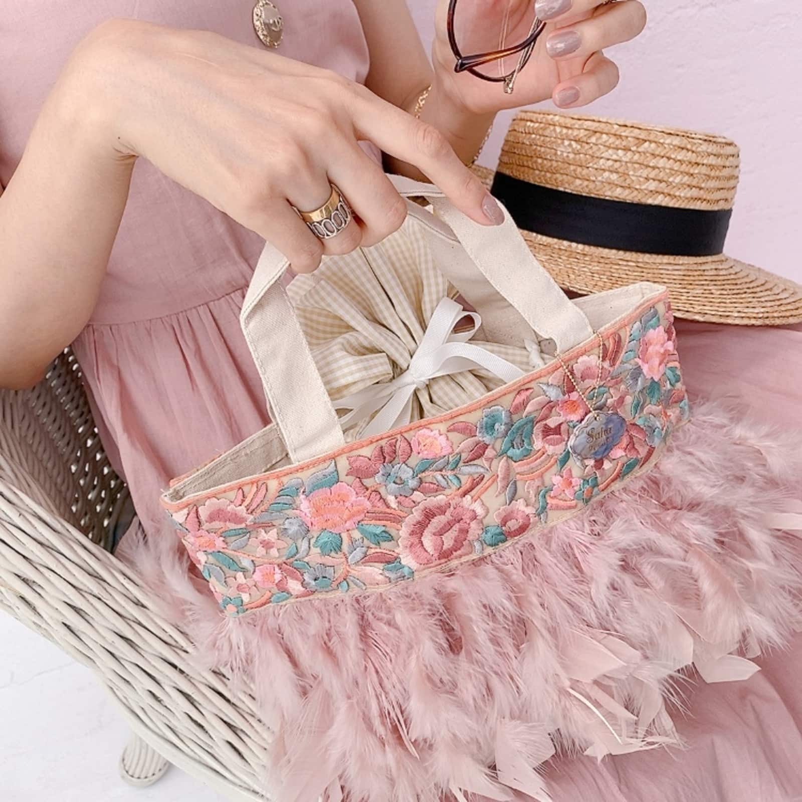 sahabyelliee サハバイエリー カゴ Fluffy Collon かご BAG・Accessory,♡Fluffyシリーズ【フェザー】&#9825