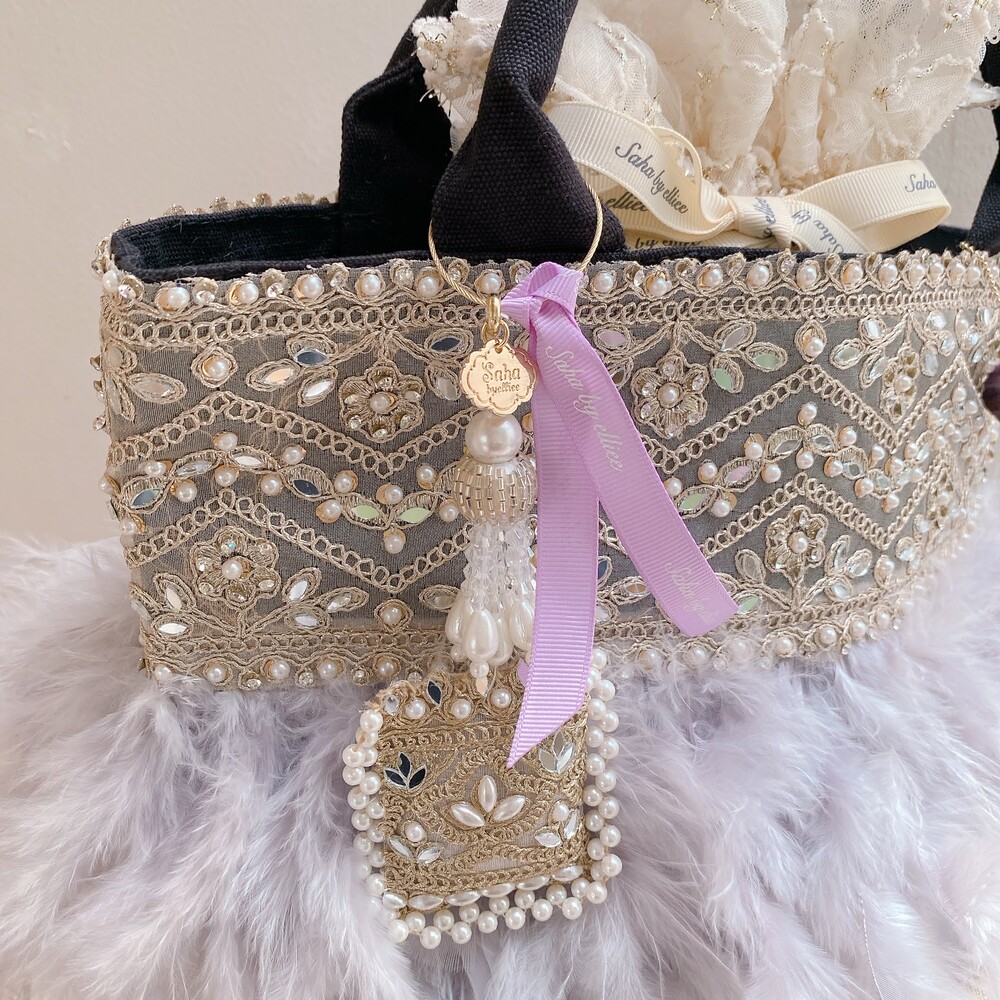 ���㡼�� Pale Chandelier