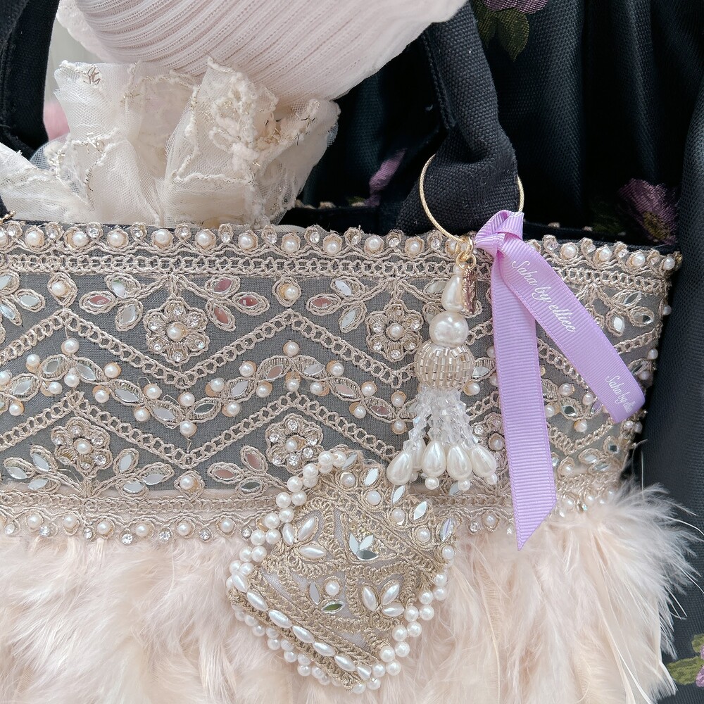 ���㡼�� Pale Chandelier