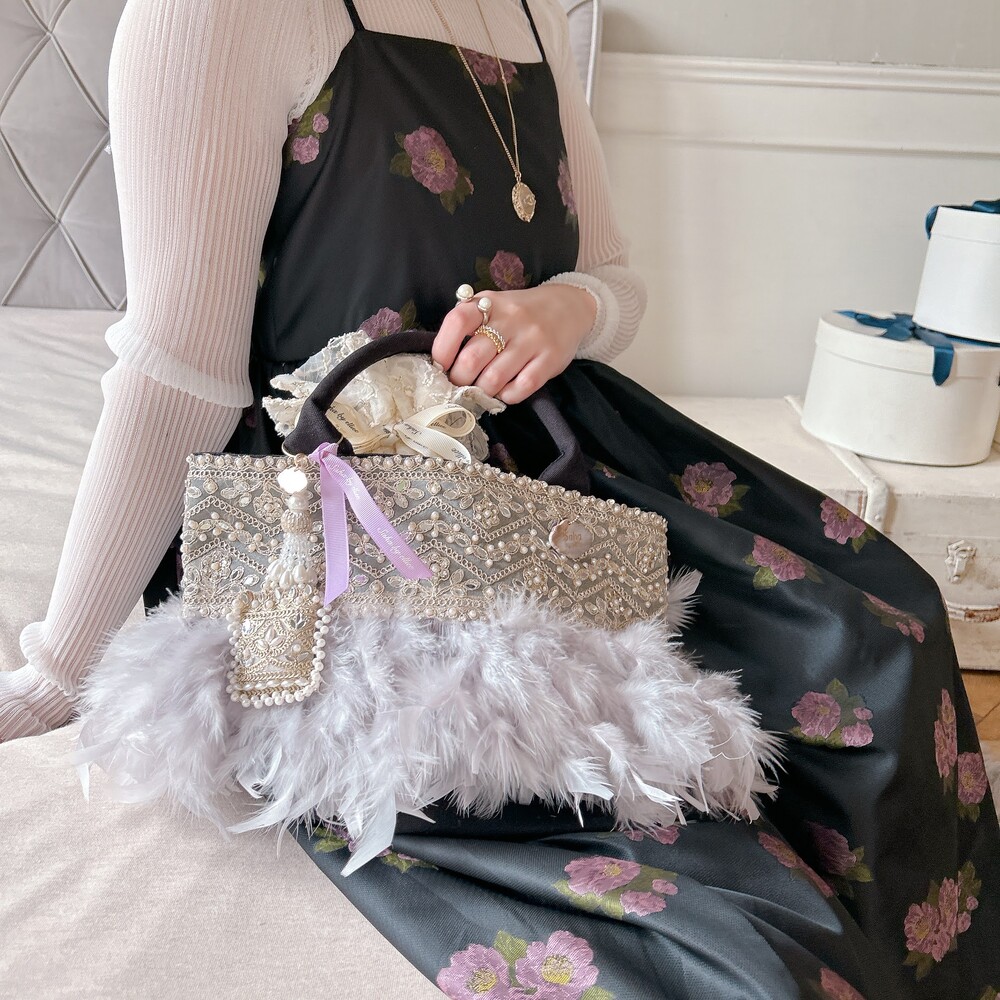 ���㡼�� Pale Chandelier