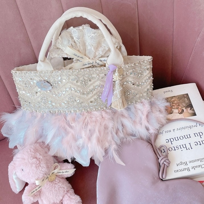 ���㡼�� Pale Chandelier