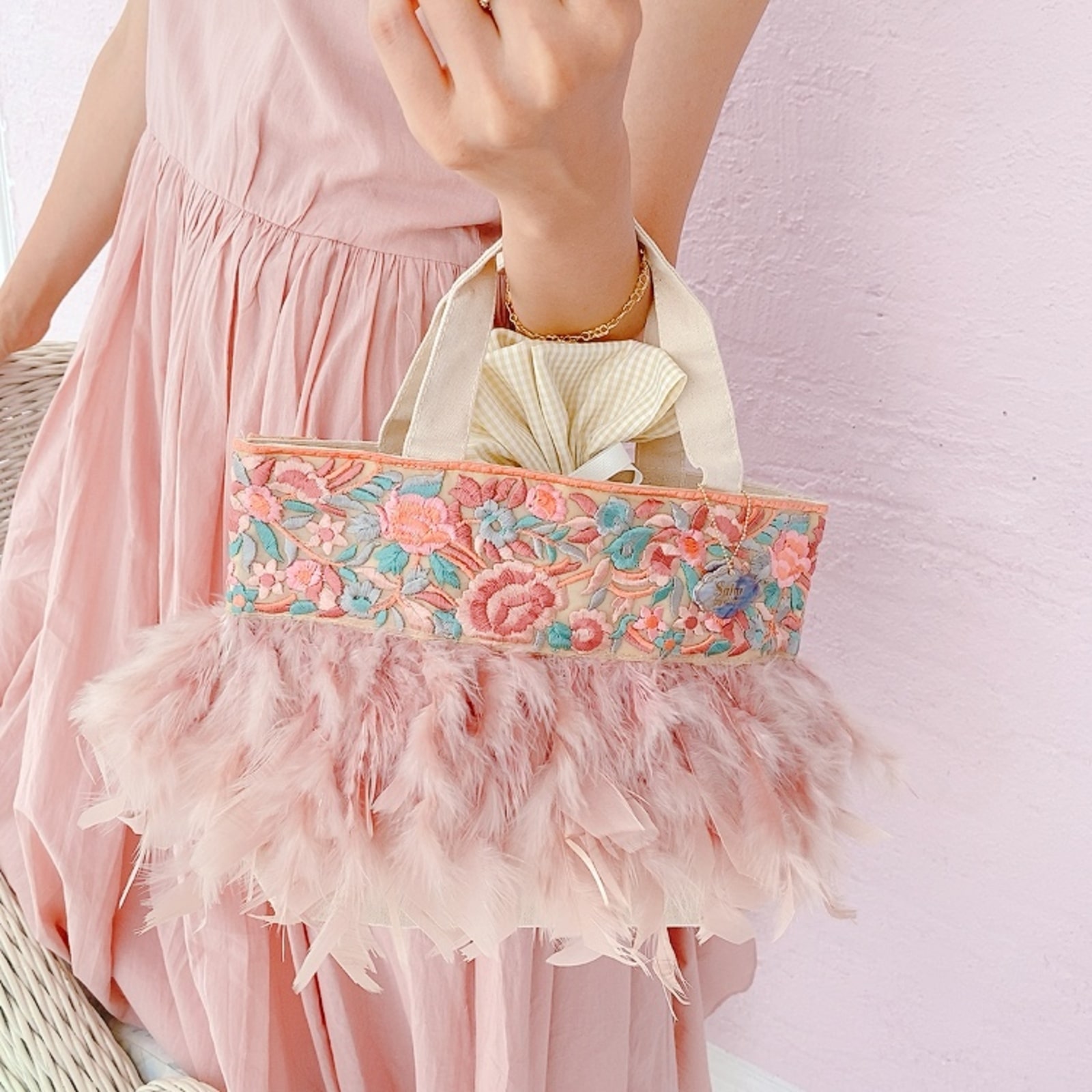sahabyelliee サハバイエリー カゴ Fluffy Collon かご BAG・Accessory,♡Fluffyシリーズ【フェザー】&#9825
