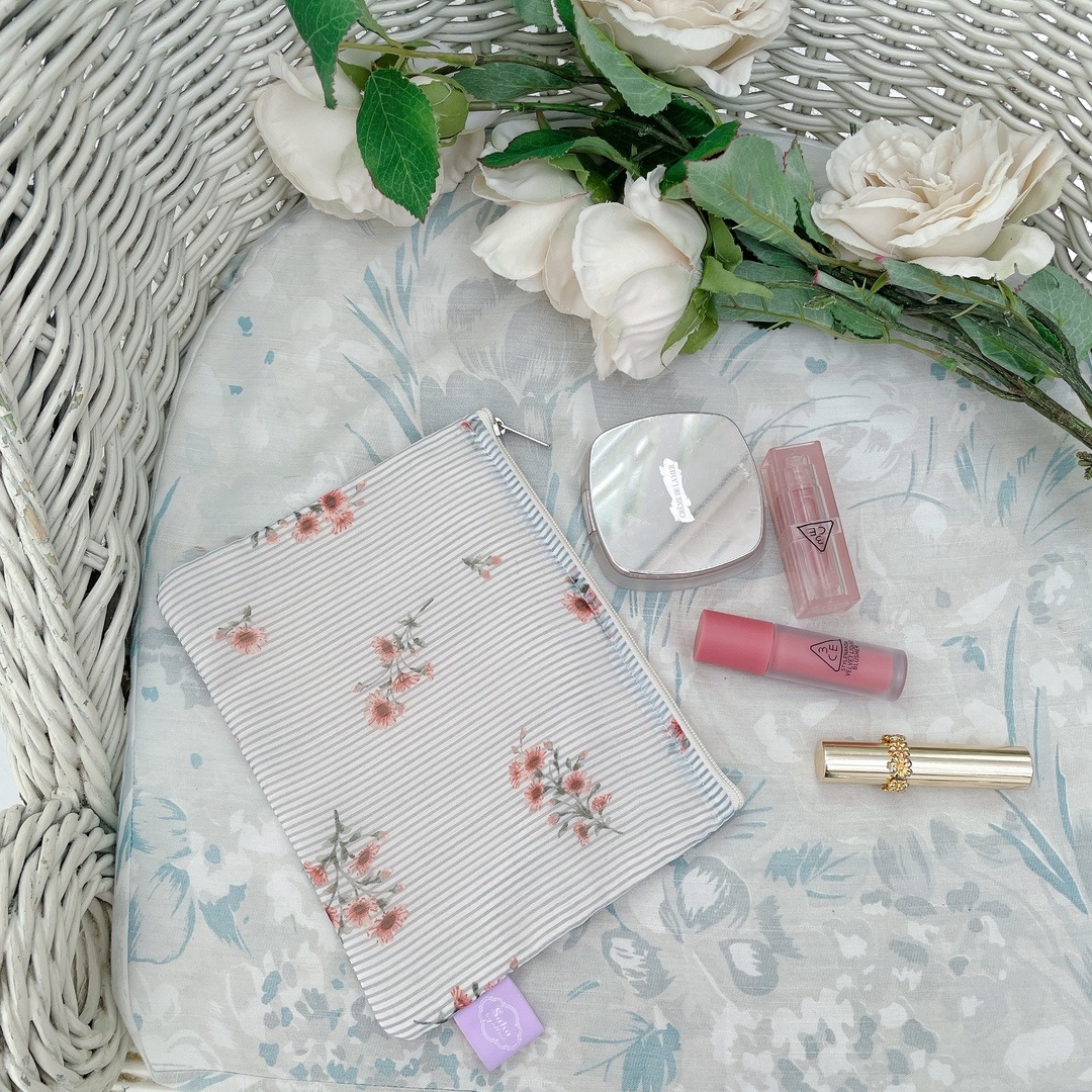 �ݡ��� Flower Stripe Pouch