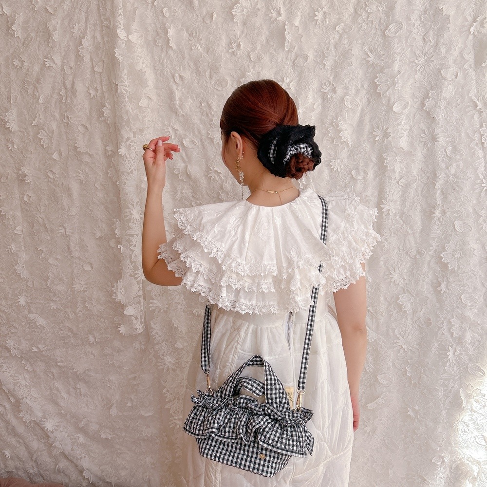 奷 Embroidery Lace
