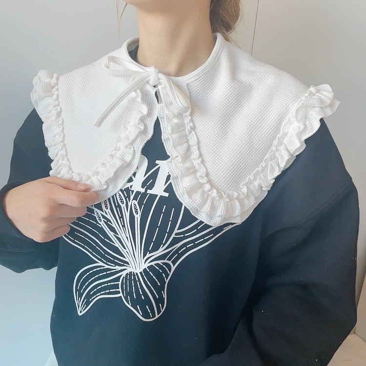Waffle Frill Collar