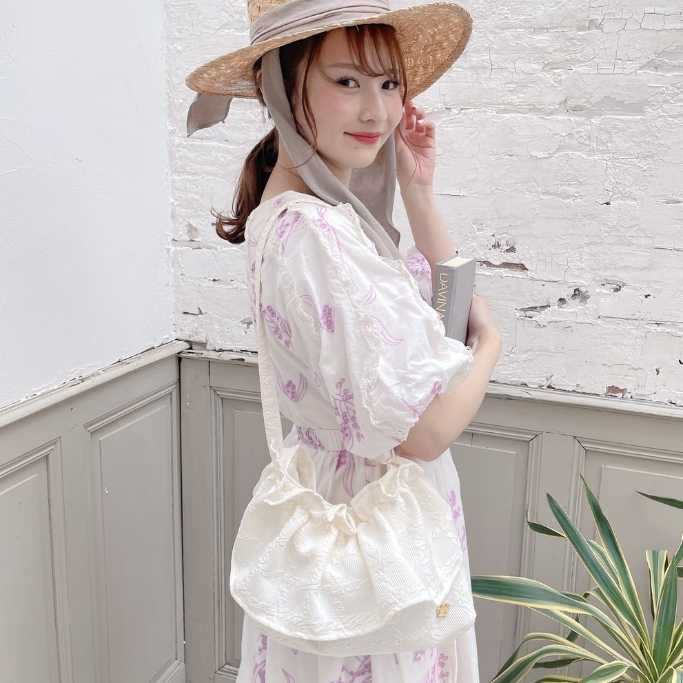 Saha by elliee サハバイエリー　Ruffleレースボレロ フリルサコッシュ Swanky Frill Bebe | BAG・Accessory,♡