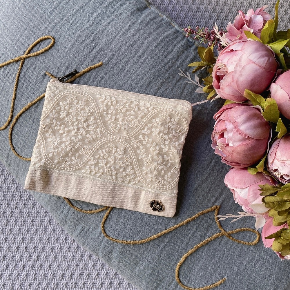 ݡ Shabby Canvas Pouch