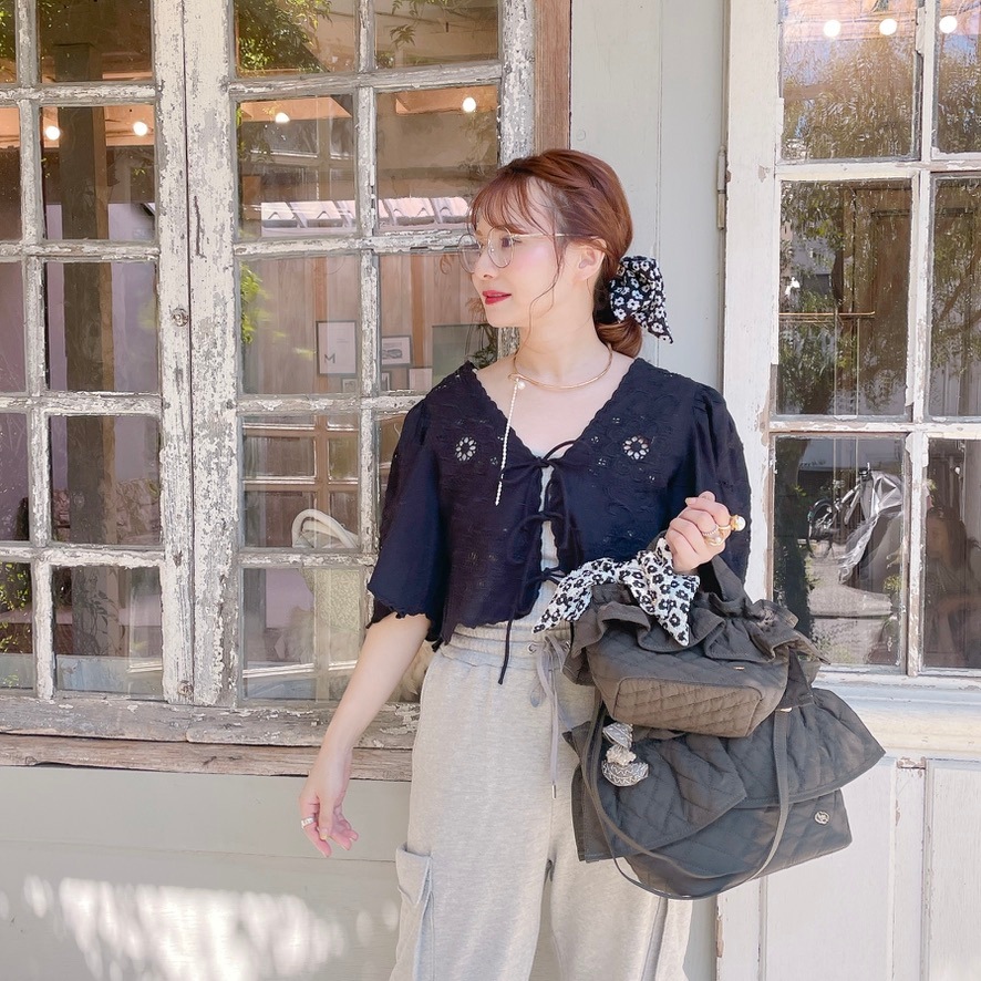 outdoor frill sling bag フリルボデイバッグ カーキ