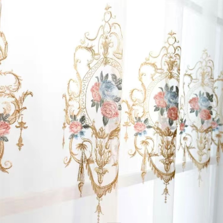 カーテンヘッド