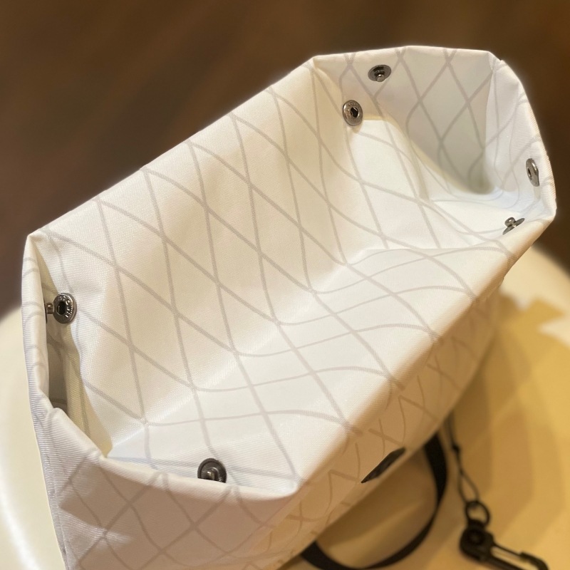WILD THINGS ワイルドシングス サコッシュ X-PAC採用