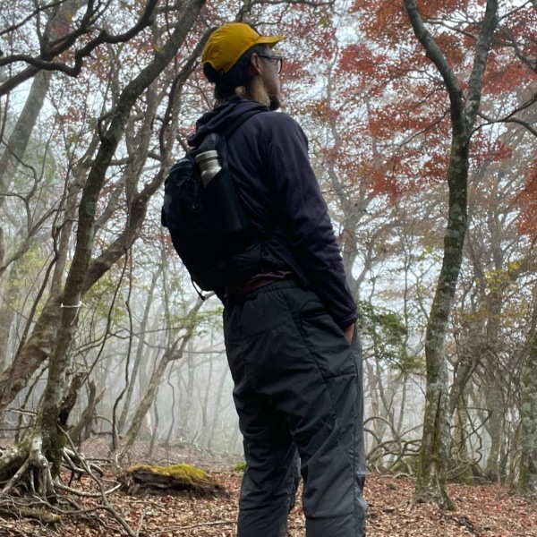 まぐまぐ。様ブラックフリー アウトドアのティータイムをクールに！革新的な「ブラックチタンマグ