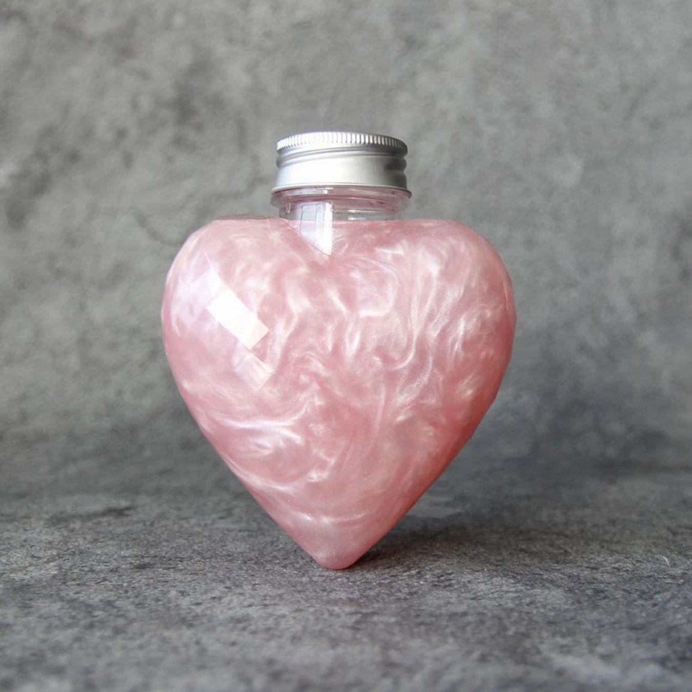 ドリンクボトル ダイヤモンドカットハート