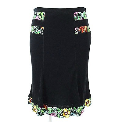 お値下げ！ブルマリン(Blumarine)黒×柄スカート I40 ☆ 12140722-015