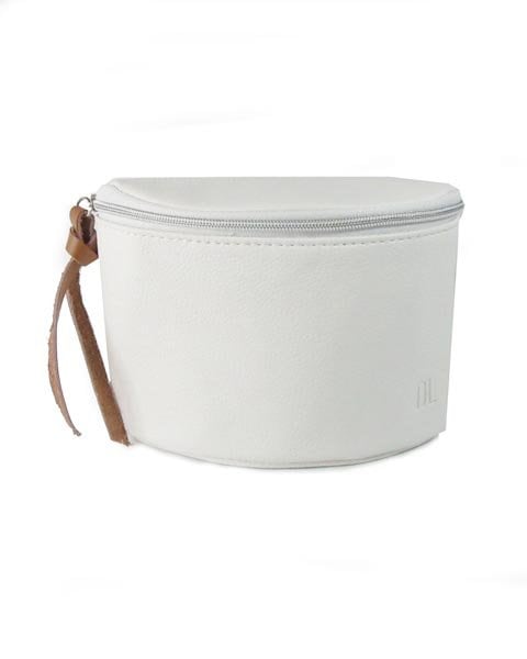 �ǥ�������� FOXEY �� �ݡ��� ̤����