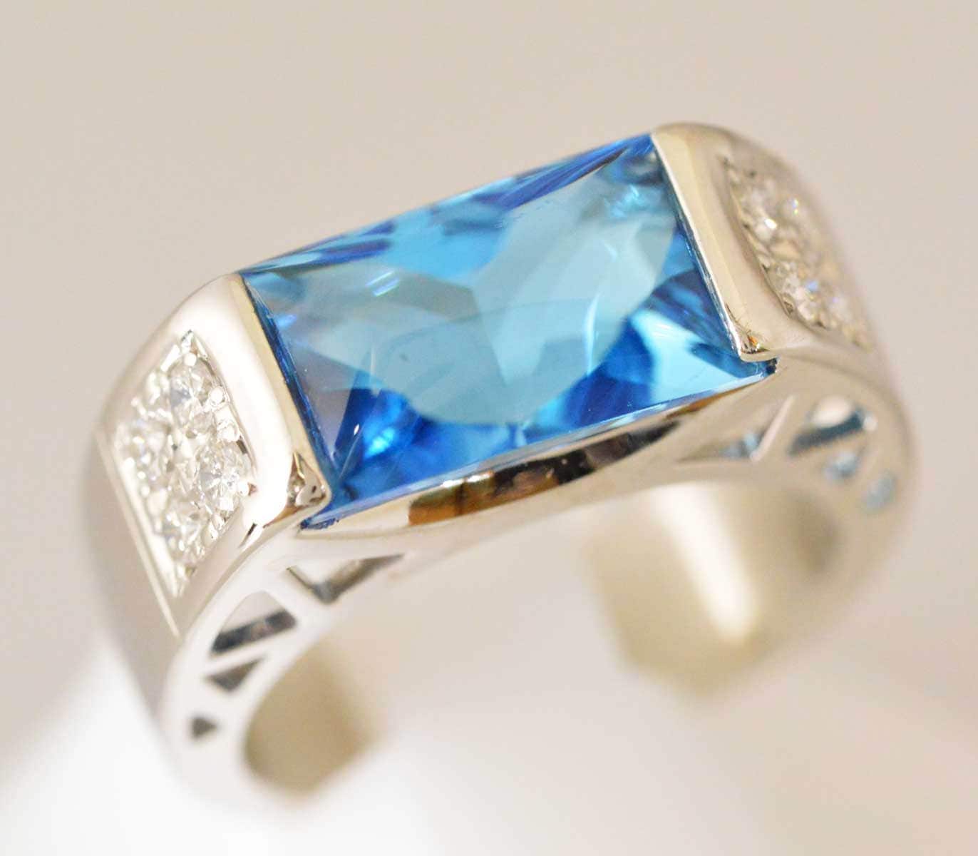 2440) 【タサキ】 タサキ PT900 ブルートパーズ ダイヤ0.21ct