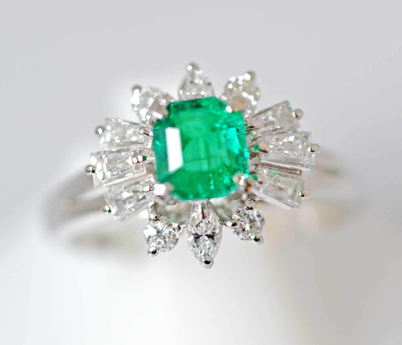 ジュエリー ノンブランド PT900 プラチナ エメラルド ダイヤ 0.91ct 0.88ct リング 16号 レディース ノンブランドジュエリー 6698