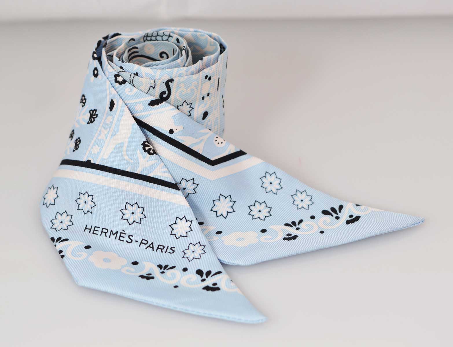 エルメス HERMES ツイリー シルク100 2015年 民の風 PEOPLE DU VENT 小物 6844