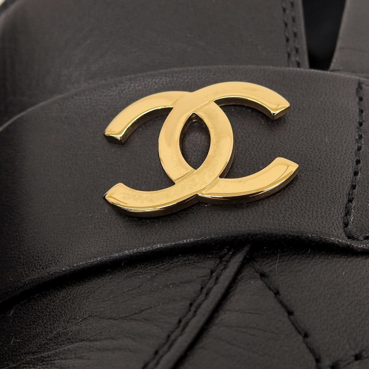 シャネル CHANEL ココマーク ローファー 36C レザー ブラック ゴールド金具 レディース G45074 マトラッセ 厚底 4764