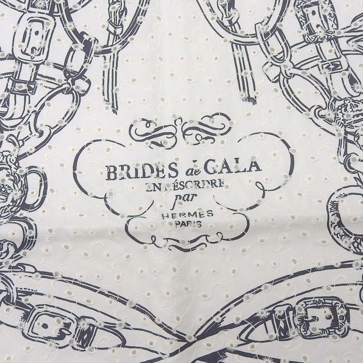 エルメス HERMES カレ70 スカーフ BRIDES de GALA 式典用馬勒 イングリッシュ エンブロイダリー シルク100 ブラン×ノワール 2023春夏 4390