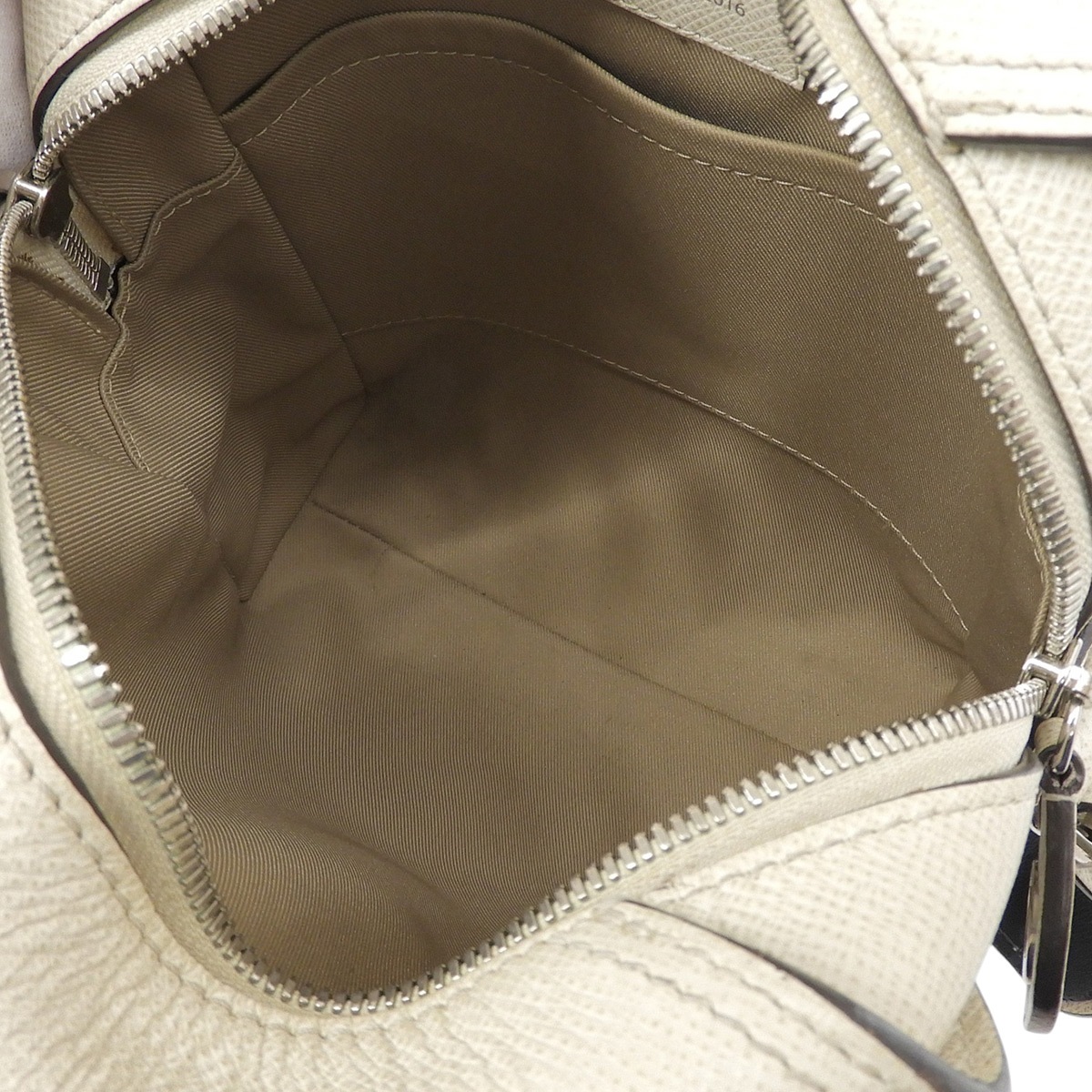 ルイヴィトン LOUIS VUITTON タイガ ニコライ メッセンジャーPM ショルダーバッグ ななめ掛け タイガ アイボリー メンズ M31066 4842